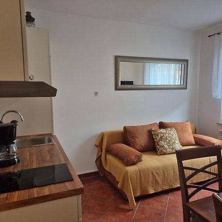 Apartments Antolovic فيرسار المظهر الخارجي الصورة