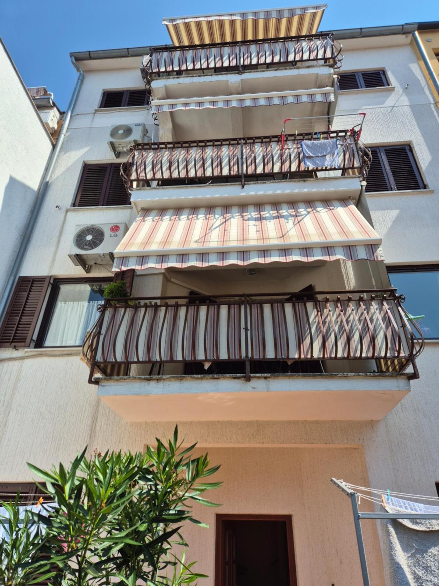 Apartments Antolovic فيرسار المظهر الخارجي الصورة